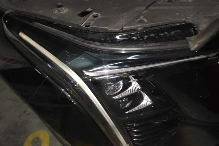 Used Cadillac CT5 2024 28T Luxury Pro Trim Right Front Headlight