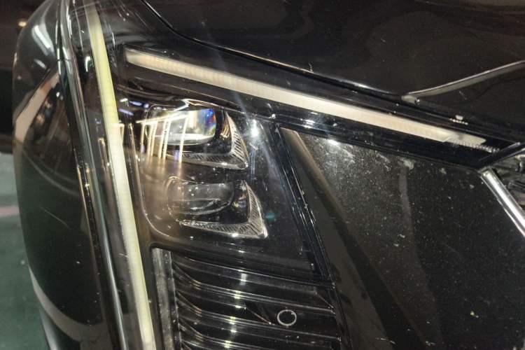 Used Cadillac CT5 2024 28T Luxury Pro Trim Right Front Headlight