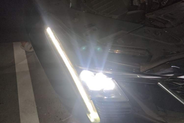 Used Cadillac CT5 2024 28T Luxury Pro Trim Right Front Headlight