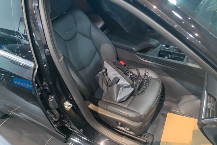 Used Cadillac CT5 2024 28T Luxury Pro Trim Right Front Seat
