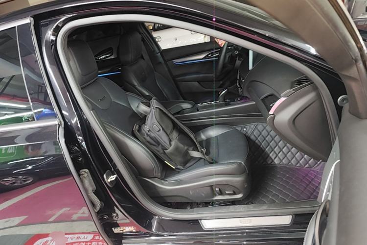 Used Cadillac CT5 2024 28T Luxury Pro Trim Right Front Seat