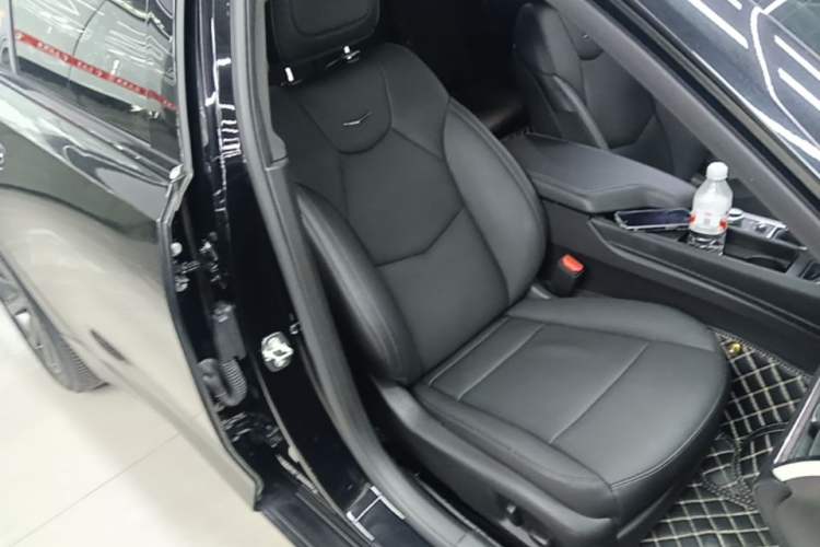 Used Cadillac CT5 2024 28T Luxury Pro Trim Right Front Seat