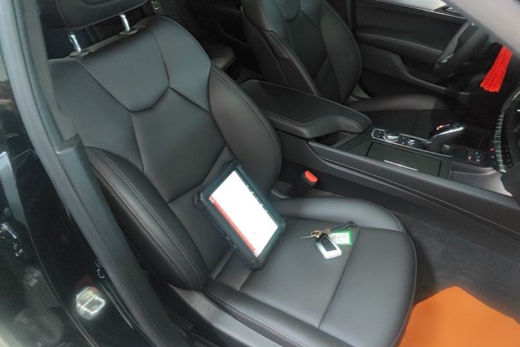 Used Cadillac CT5 2024 28T Luxury Version Right Front Seat