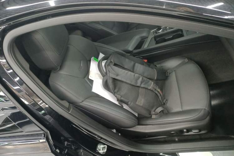 Used Cadillac CT5 2024 28T Prestige Edition Right Front Seat