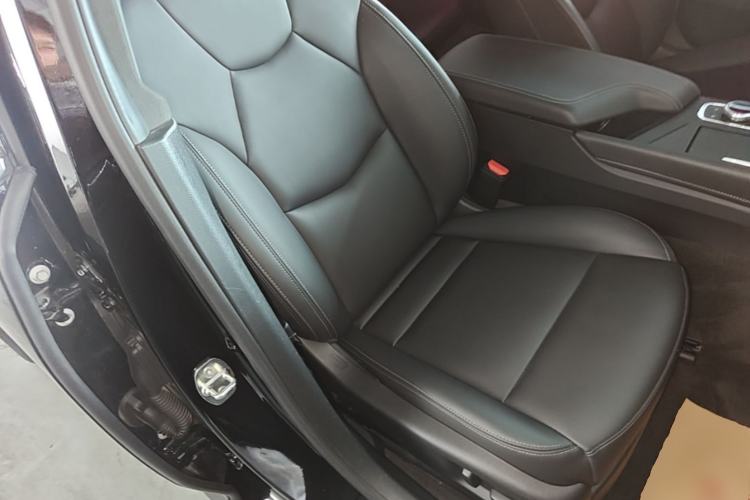 Used Cadillac CT5 2024 28T Luxury Version Right Front Seat
