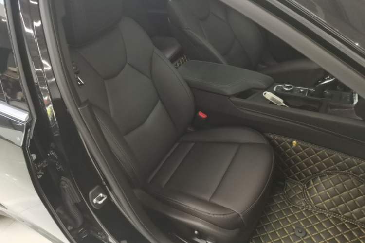 Used Cadillac CT5 2024 28T Luxury Version Right Front Seat