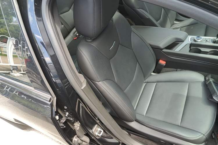 Used Cadillac CT5 2024 28T Prestige Edition Right Front Seat