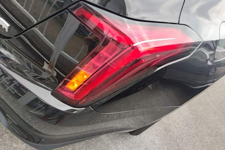 Used Cadillac CT5 2024 28T Luxury Pro Trim Right Rear Taillight