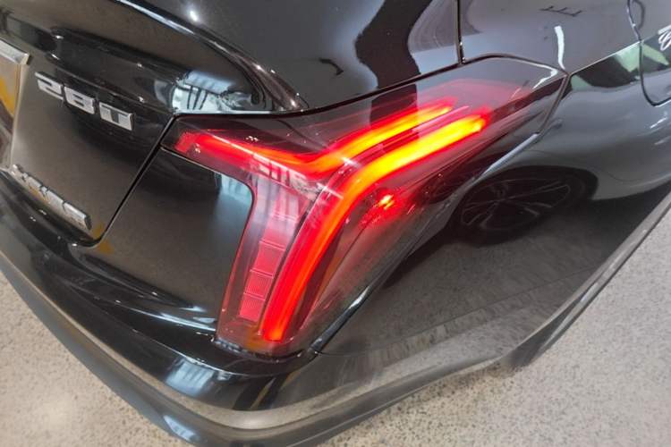 Used Cadillac CT5 2024 28T Luxury Version Right Rear Taillight
