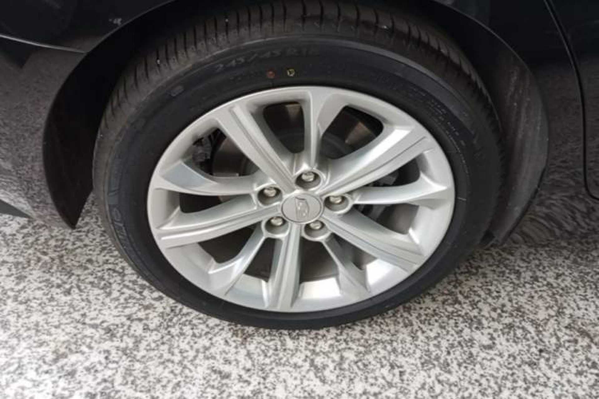 Used Cadillac CT5 2024 28T Luxury Pro Trim Right Rear Wheel Hub