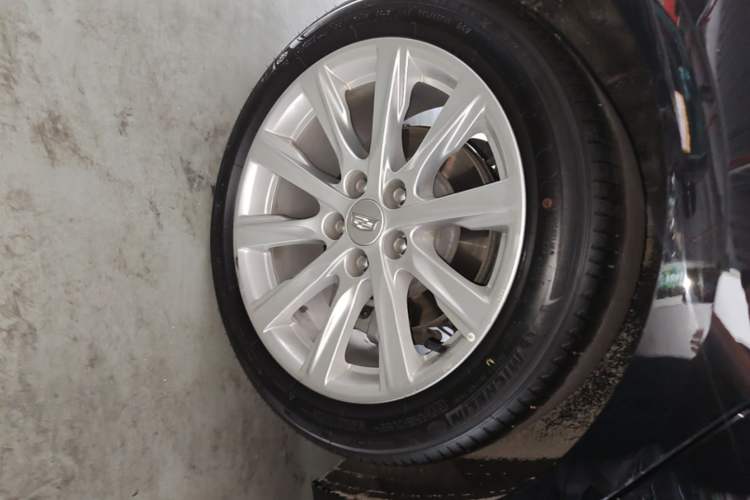 Used Cadillac CT5 2024 28T Luxury Version Right Rear Wheel Hub