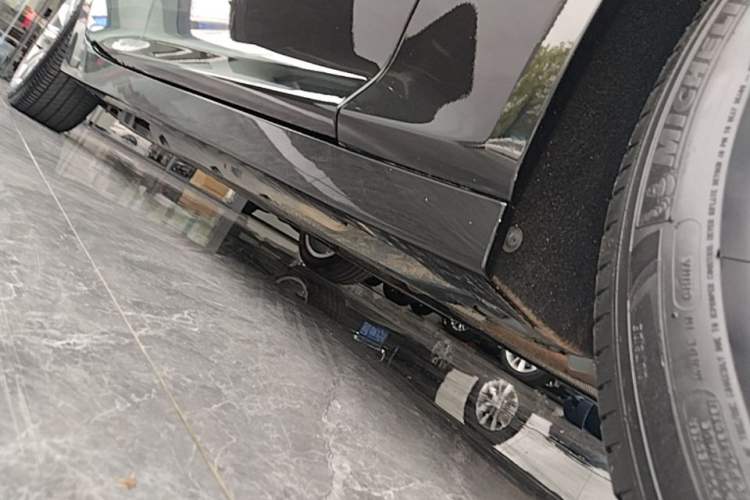 Used Cadillac CT5 2024 28T Luxury Pro Trim Right Side Sill