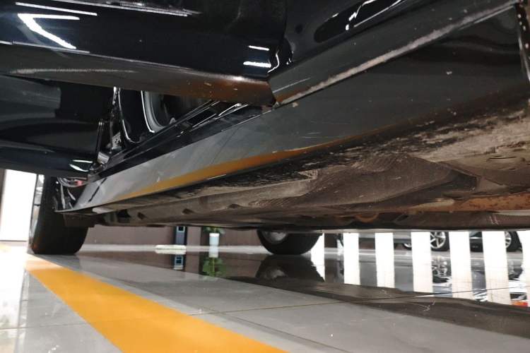 Used Cadillac CT5 2024 28T Luxury Pro Trim Right Side Sill