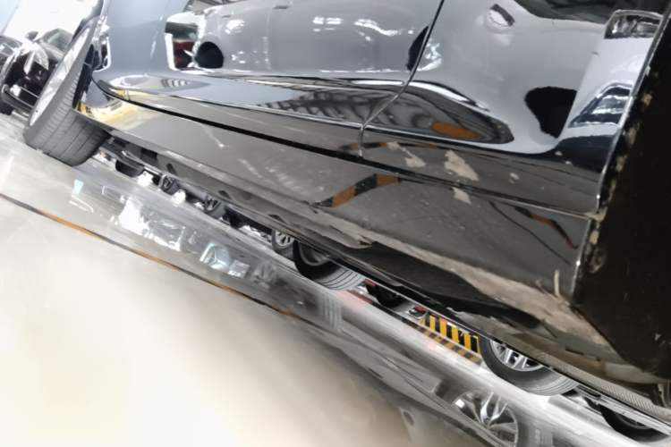 Used Cadillac CT5 2024 28T Luxury Pro Trim Right Side Sill