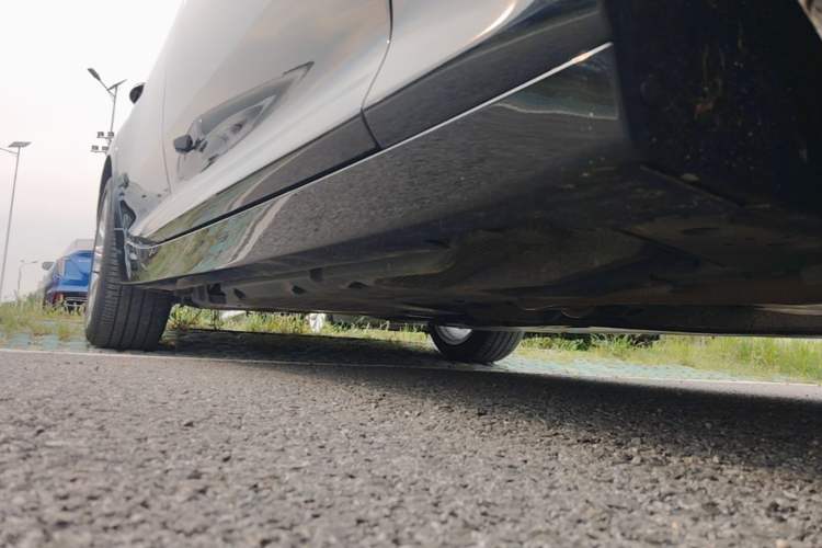 Used Cadillac CT5 2024 28T Luxury Pro Trim Right Side Sill
