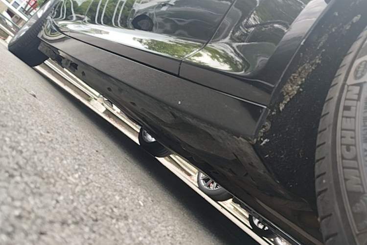 Used Cadillac CT5 2024 28T Luxury Pro Trim Right Side Sill