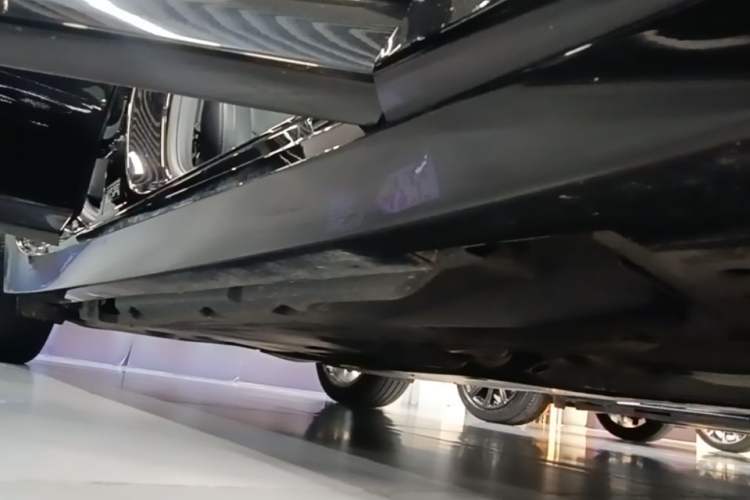 Used Cadillac CT5 2024 28T Luxury Pro Trim Right Side Sill
