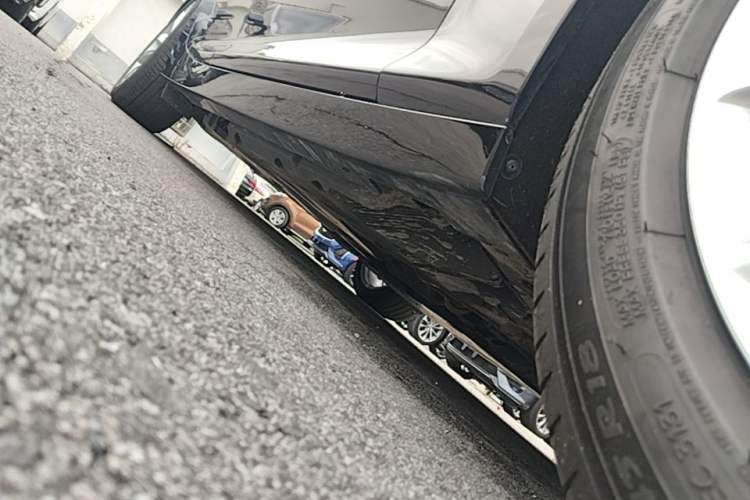 Used Cadillac CT5 2024 28T Luxury Pro Trim Right Side Sill