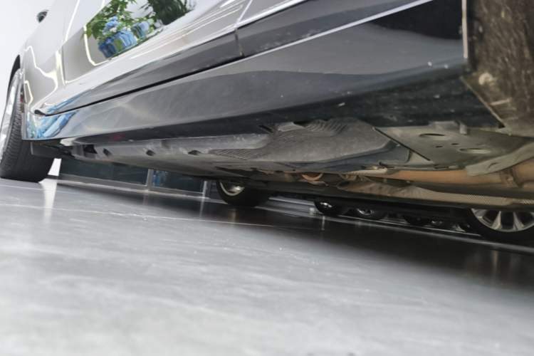 Used Cadillac CT5 2024 28T Luxury Pro Trim Right Side Sill