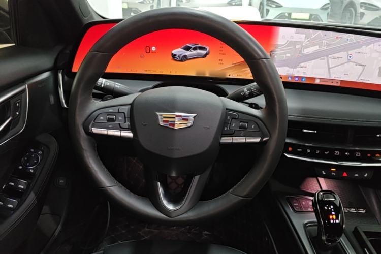 Used Cadillac CT5 2024 28T Luxury Pro Trim Steering Wheel
