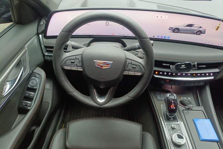 Used Cadillac CT5 2024 28T Platinum Edition Steering Wheel
