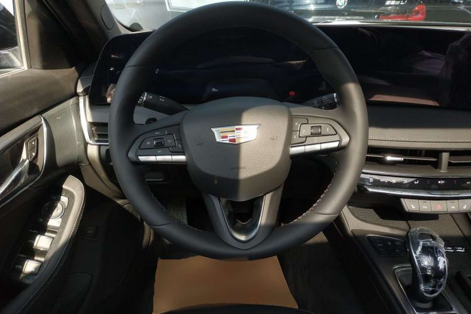 Used Cadillac CT5 2024 28T Luxury Pro Trim Steering Wheel