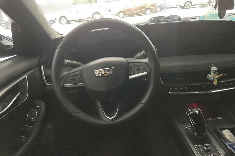 Used Cadillac CT5 2024 28T Luxury Pro Trim Steering Wheel
