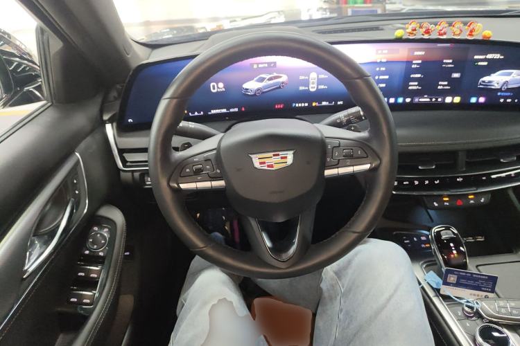 Used Cadillac CT5 2024 28T Luxury Pro Trim Steering Wheel