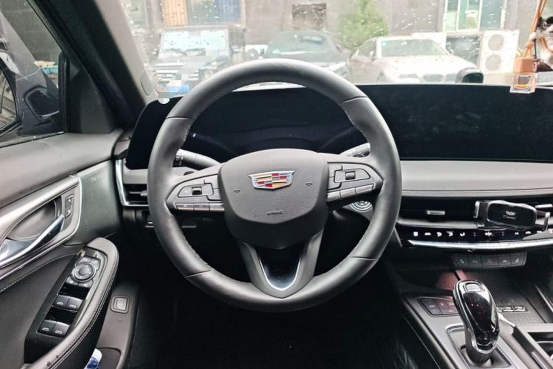 Used Cadillac CT5 2024 28T Luxury Pro Trim Steering Wheel