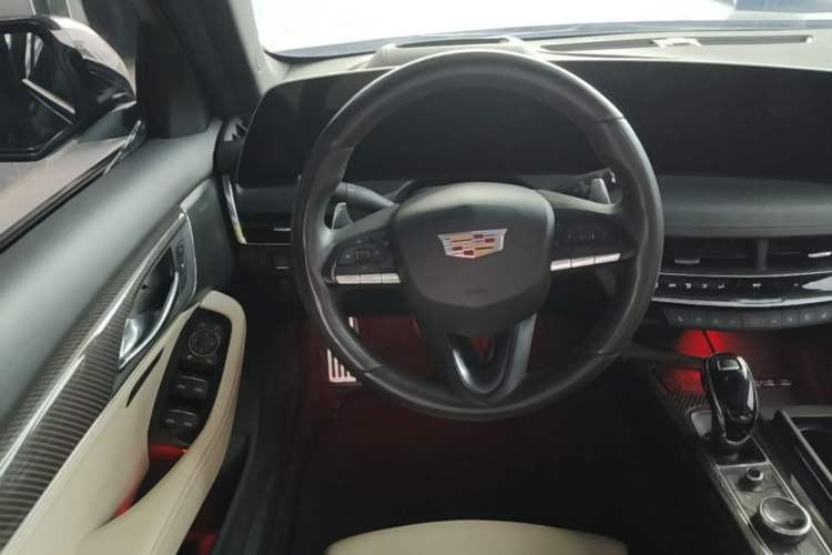 Used Cadillac CT5 2024 28T Platinum Edition Steering Wheel