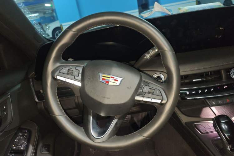Used Cadillac CT5 2024 28T Luxury Pro Trim Steering Wheel