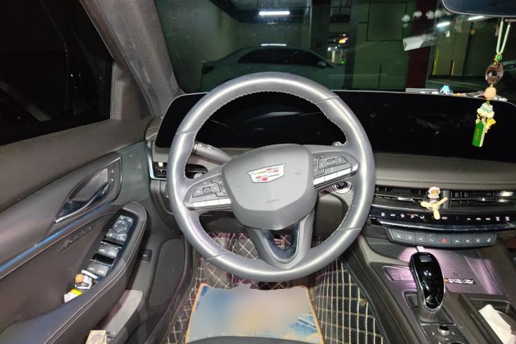 Used Cadillac CT5 2024 28T Prestige Edition Steering Wheel