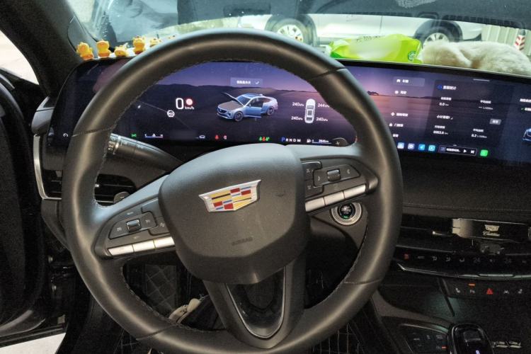 Used Cadillac CT5 2024 28T Luxury Pro Trim Steering Wheel