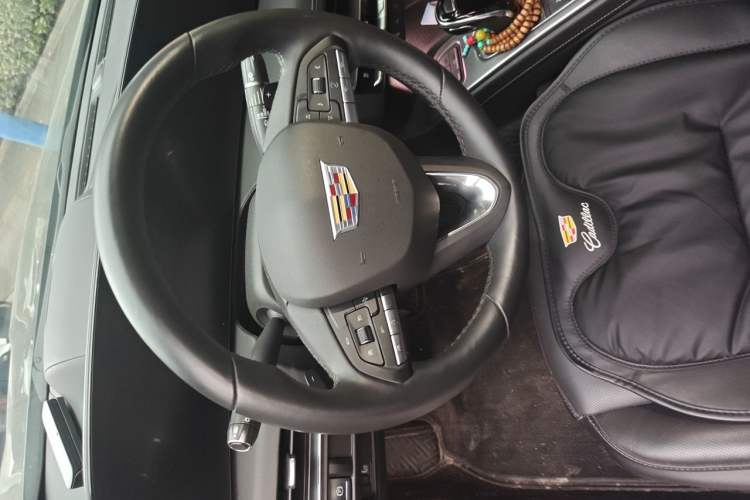 Used Cadillac CT5 2024 28T Luxury Pro Trim Steering Wheel