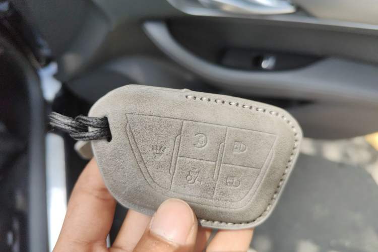 Used Cadillac CT5 2024 28T Luxury Pro Trim Vehicle Key