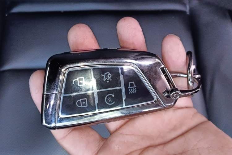 Used Cadillac CT5 2024 28T Luxury Pro Trim Vehicle Key