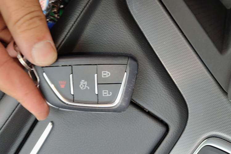 Used Cadillac CT5 2024 28T Luxury Pro Trim Vehicle Key