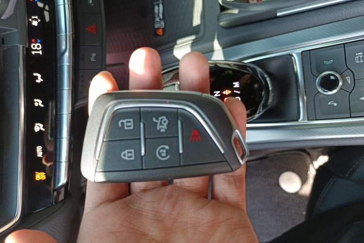 Used Cadillac CT5 2024 28T Luxury Pro Trim Vehicle Key