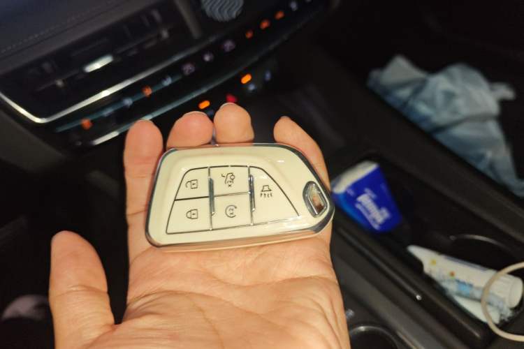 Used Cadillac CT5 2024 28T Luxury Pro Trim Vehicle Key