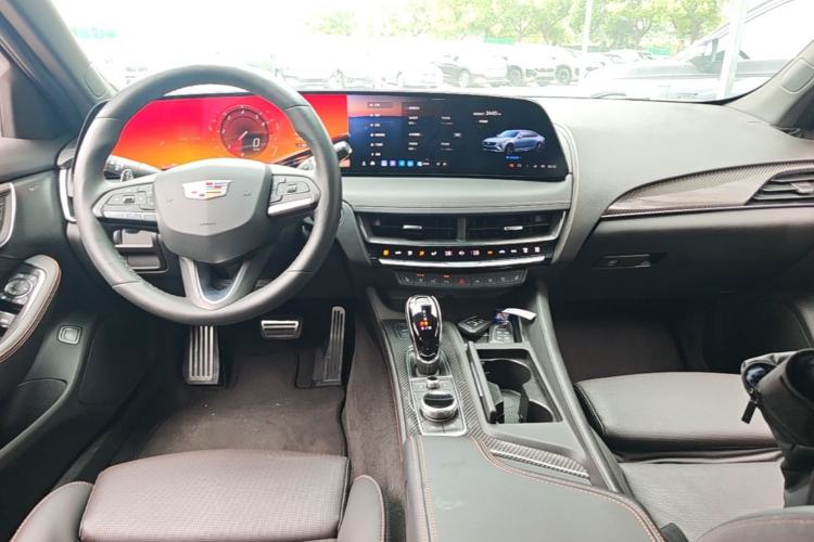 Used Cadillac CT5 2024 28T Platinum Edition Center Console