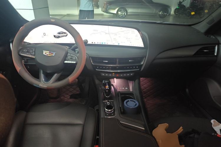 Used Cadillac CT5 2024 28T Prestige Edition Center Console
