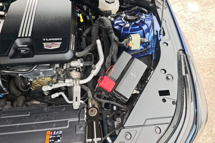 Used Cadillac CT5 2024 28T Platinum Edition Engine Bay Left