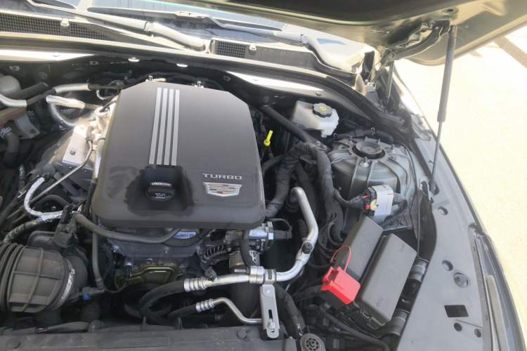 Used Cadillac CT5 2024 28T Luxury Pro Trim Engine Bay Left