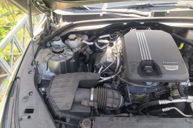 Used Cadillac CT5 2024 28T Luxury Pro Trim Engine Bay Right