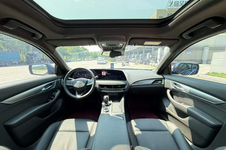 Used Cadillac CT5 2024 28T Luxury Pro Trim Interior 2