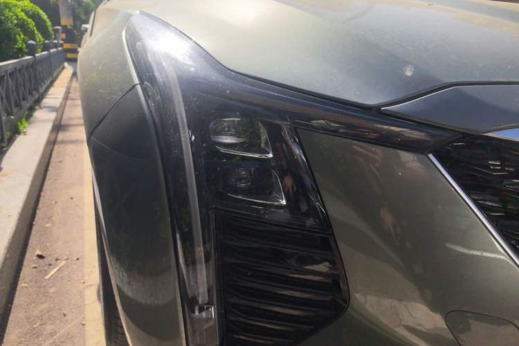 Used Cadillac CT5 2024 28T Luxury Pro Trim Right Front Headlight