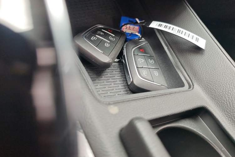 Used Cadillac CT5 2024 28T Platinum Edition Vehicle Key