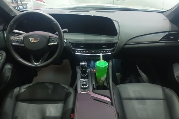 Used Cadillac CT5 2024 28T Luxury Pro Trim Center Console