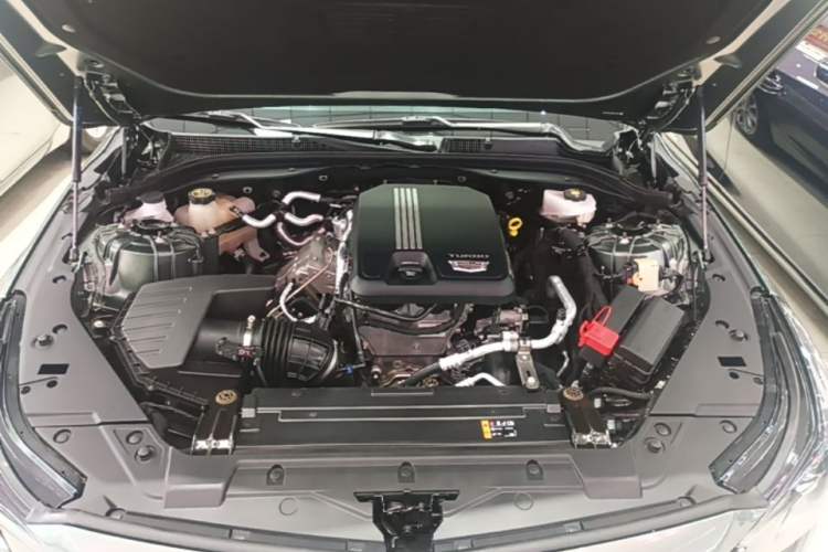 Used Cadillac CT5 2024 28T Luxury Pro Trim Engine Bay