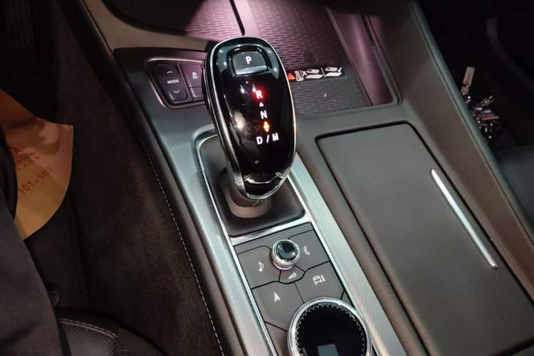 Used Cadillac CT5 2024 28T Luxury Pro Trim Gear Lever